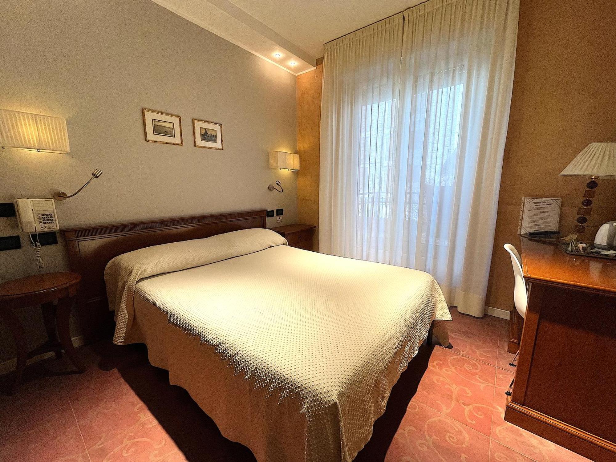 גראדו Hotel Regina חדר תמונה