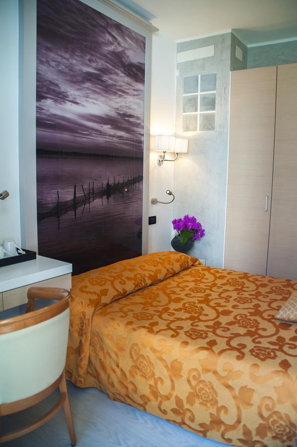 גראדו Hotel Regina מראה חיצוני תמונה