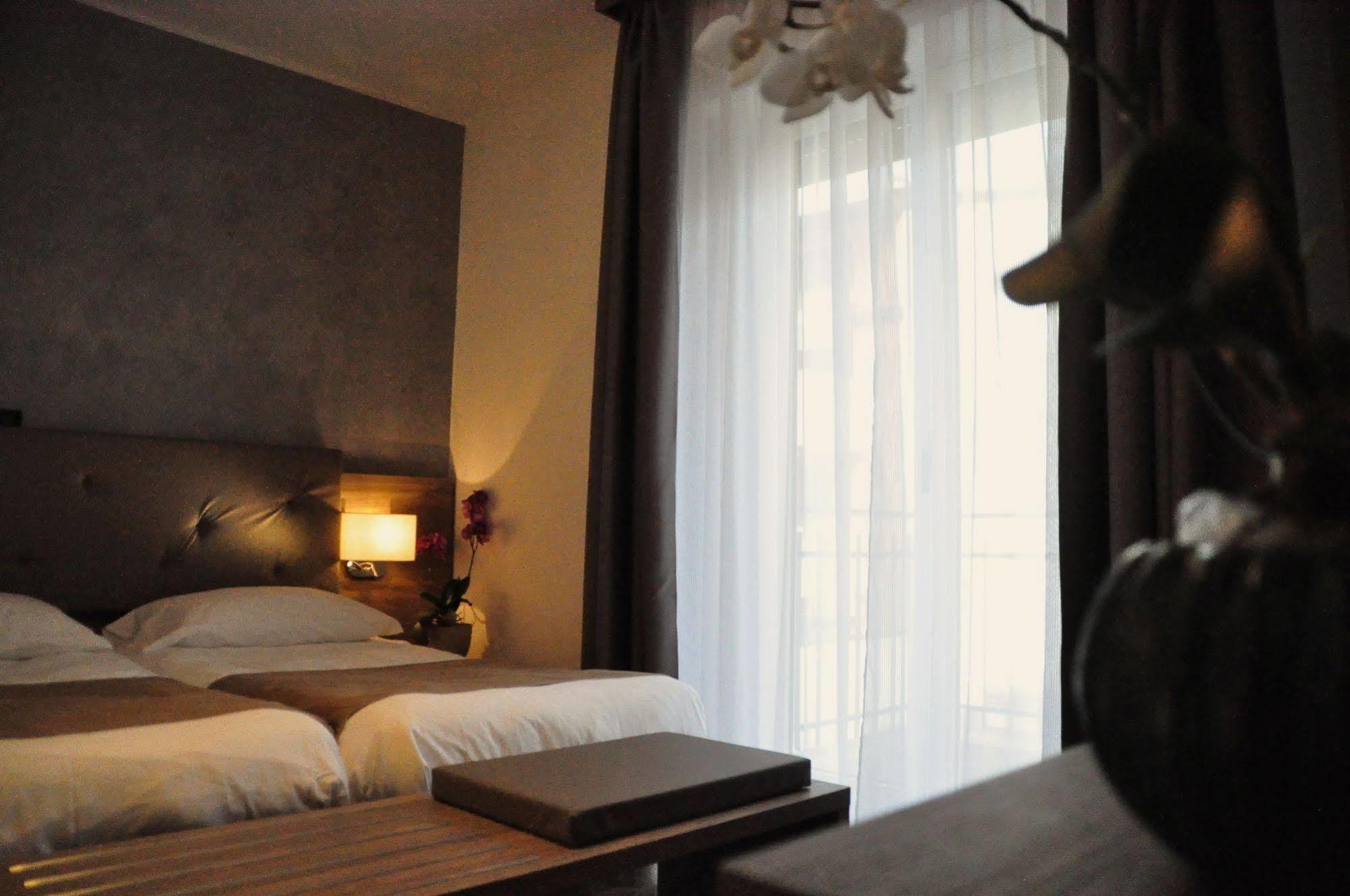 גראדו Hotel Regina מראה חיצוני תמונה