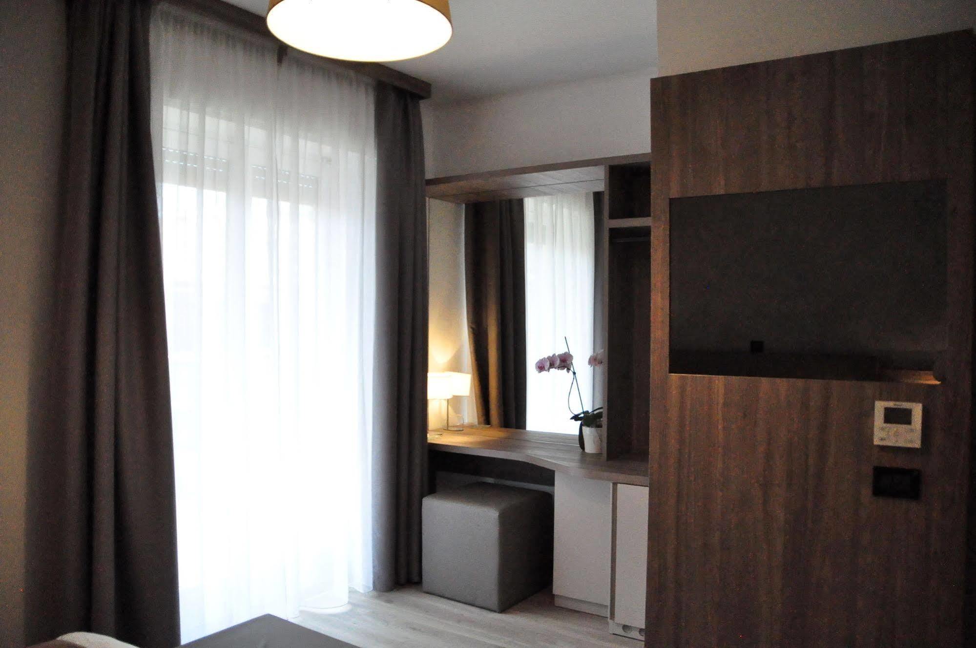 גראדו Hotel Regina מראה חיצוני תמונה
