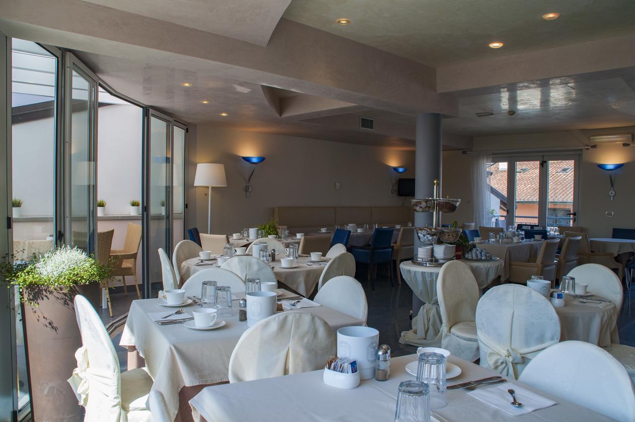 גראדו Hotel Regina מראה חיצוני תמונה