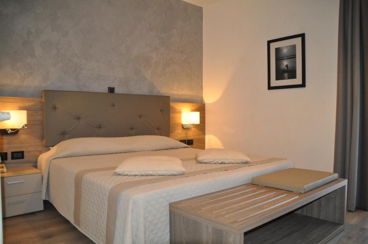 גראדו Hotel Regina מראה חיצוני תמונה